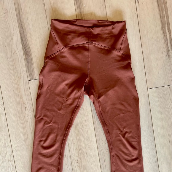 Lululemon InStill High Rise 25” - Picture 4 of 4